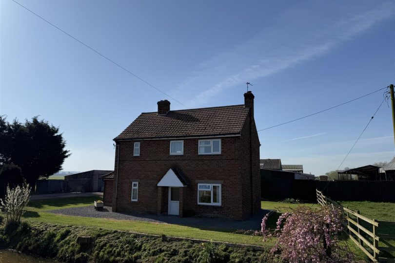 17.70 Acres – Fleet Grove Farm, Carr Lane, East Stockwith