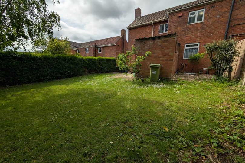 Lincoln Road, Brookenby