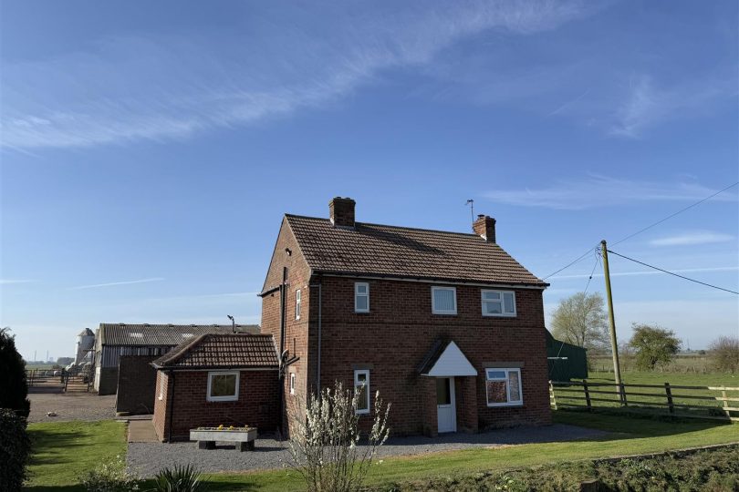 17.70 Acres – Fleet Grove Farm, Carr Lane, East Stockwith