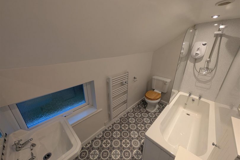 Grimsby Road, Binbrook