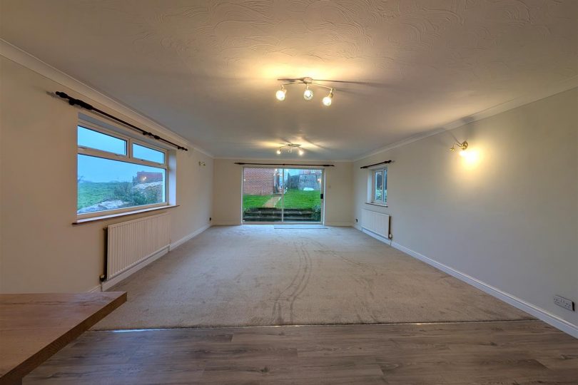 Wood Farm Close, Nettleton, Market Rasen