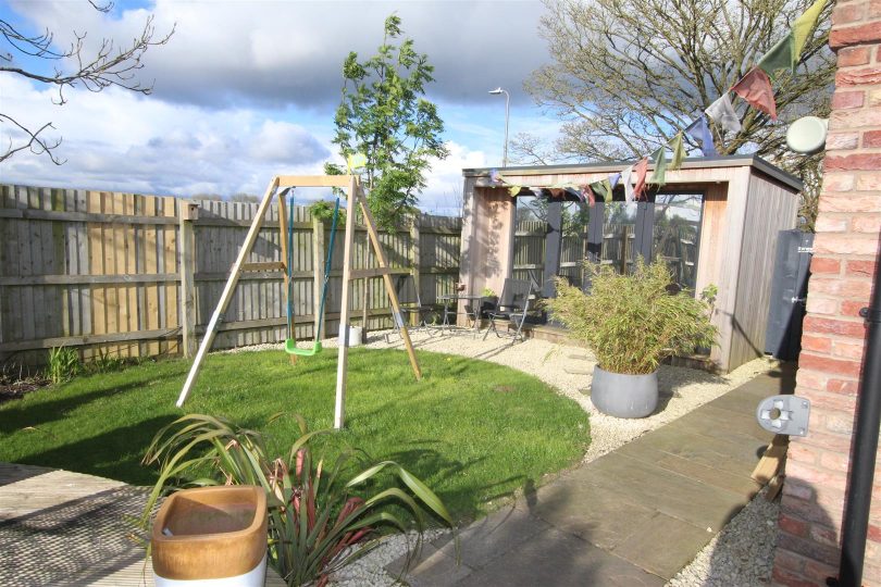 Manor Farm Close, Middle Rasen, Market Rasen