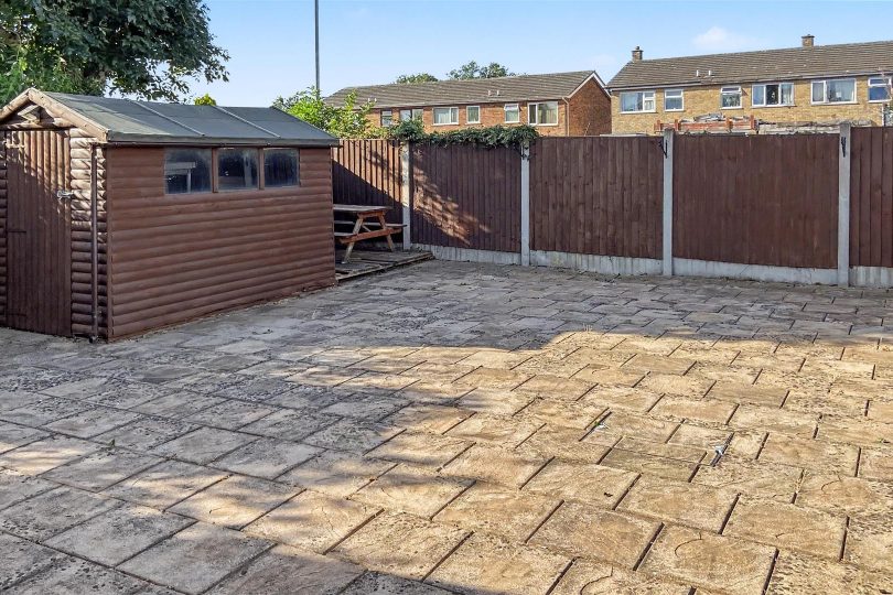 MILL ROAD, WRAGBY
