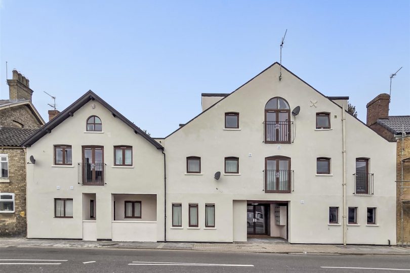 Flat Tutin House Oxford Street Market Rasen