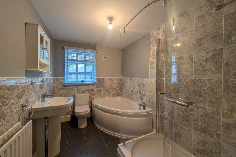 Manor Farm Bungalow, Wickenby