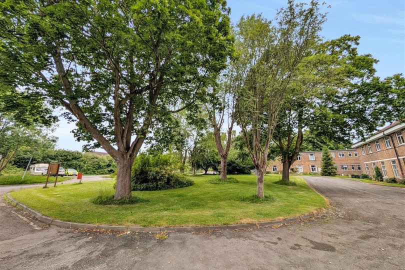 Kent Road, Brookenby