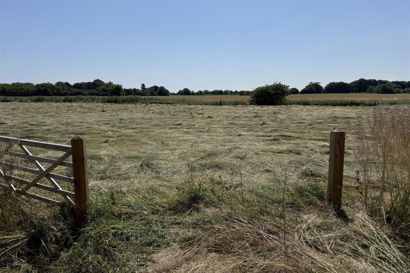 3.32 Acres Grassland – South Somercotes, Louth