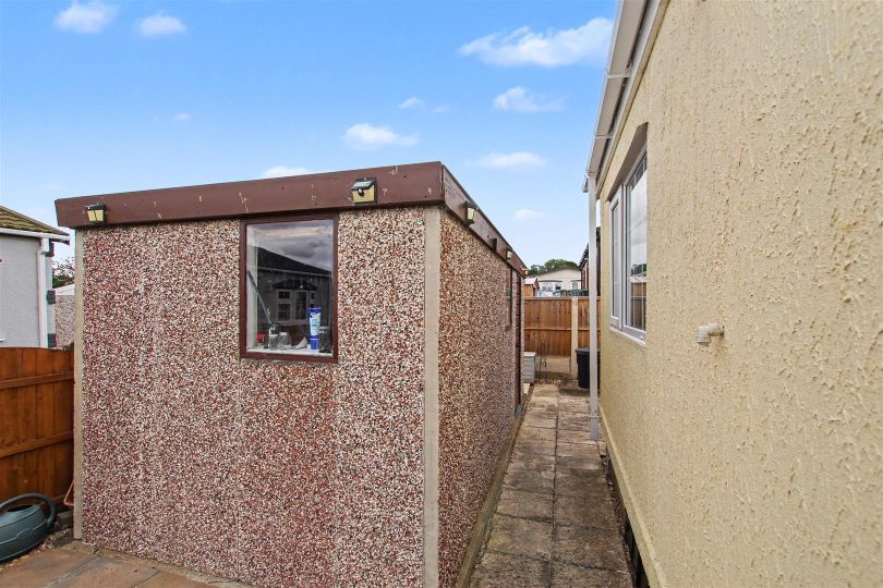 Kingsmead Park, Swinhope, Market Rasen