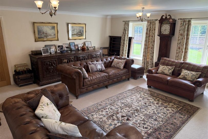 Lot 1 – 4.14 Ac Farmhouse,Buildings & Paddock, Gunthorpe