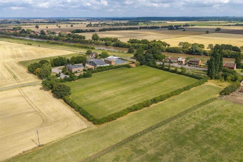 Lot 1 – 4.14 Ac Farmhouse,Buildings & Paddock, Gunthorpe