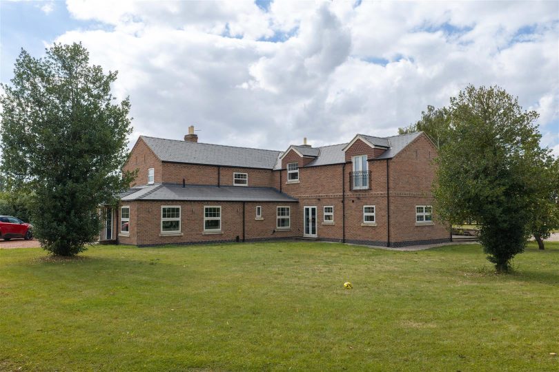 Lot 1 – 4.14 Ac Farmhouse,Buildings & Paddock, Gunthorpe