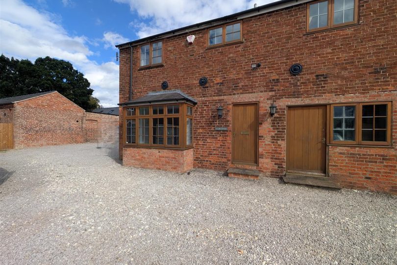 Clare Cottage, Gallamore Lane
