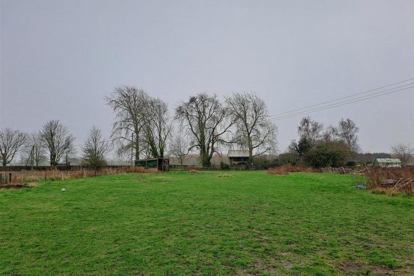 2.06 Acres – Grassland, Middlefield Lane, Glentham