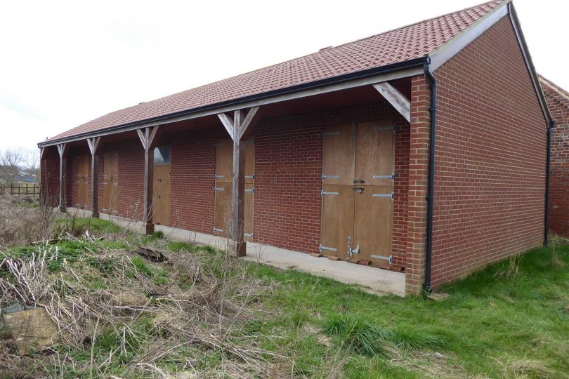 19.69 Ac – House & Buildings with Planning Permission, South Somercotes
